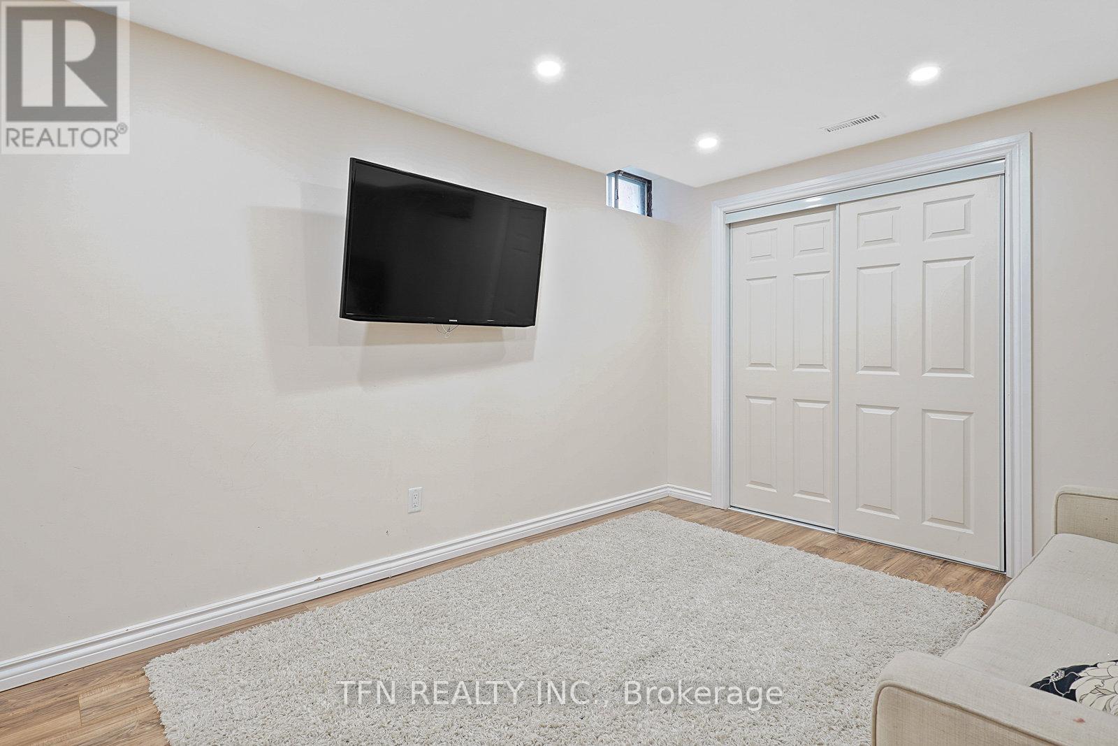 Photo 50 of 86 Thornbrook Court, Vaughan ON
