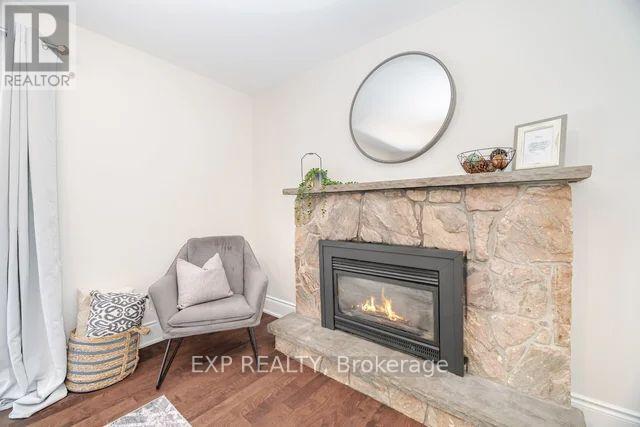 Photo 25 of 42 Hillside Drive, Brampton ON
