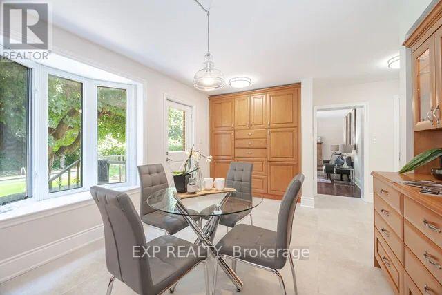 Photo 22 of 42 Hillside Drive, Brampton ON