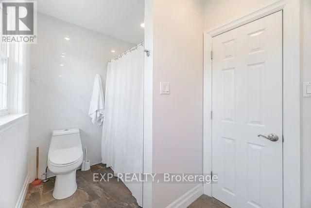 Photo 39 of 42 Hillside Drive, Brampton ON