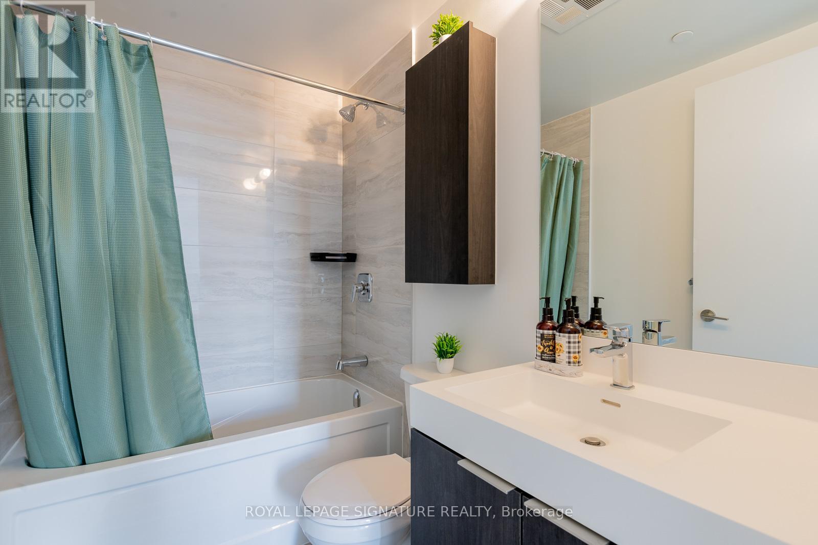 Photo 7 of 824 3100 Keele Street, Toronto ON