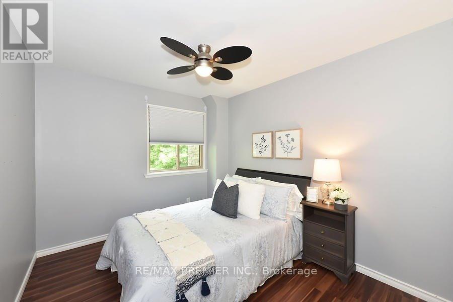 Photo 15 of 18 2 North Street, Barrie ON