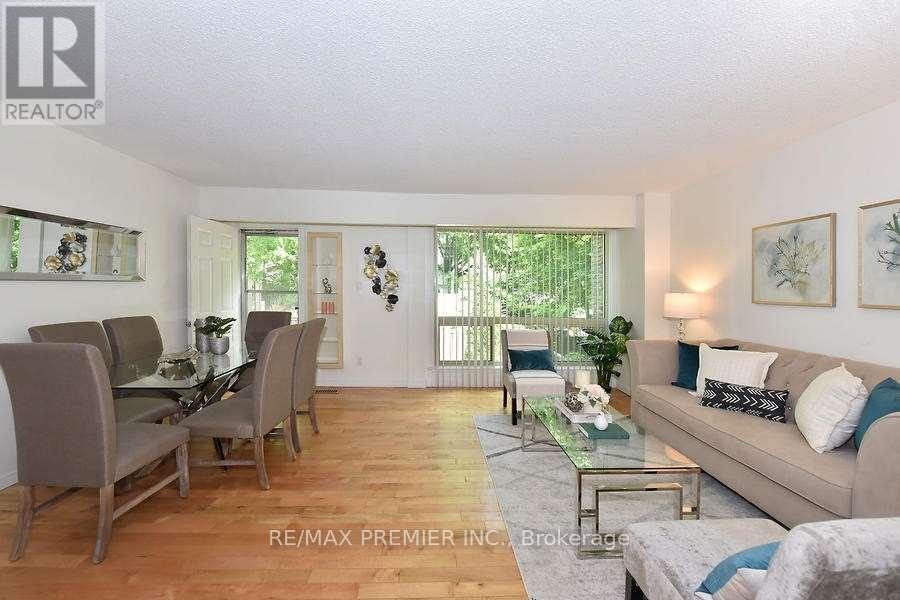 Photo 26 of 18 2 North Street, Barrie ON
