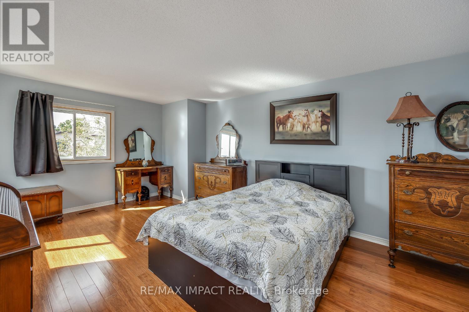 Photo 1 of 820 Bennett Crescent, Oshawa ON