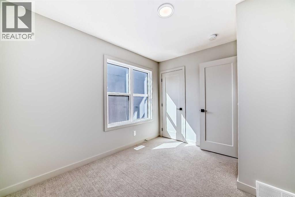 Photo 15 of 643 53 Avenue Sw, Calgary AB