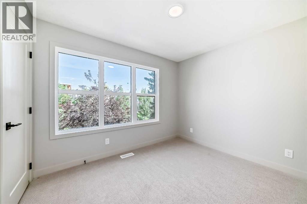 Photo 17 of 643 53 Avenue Sw, Calgary AB