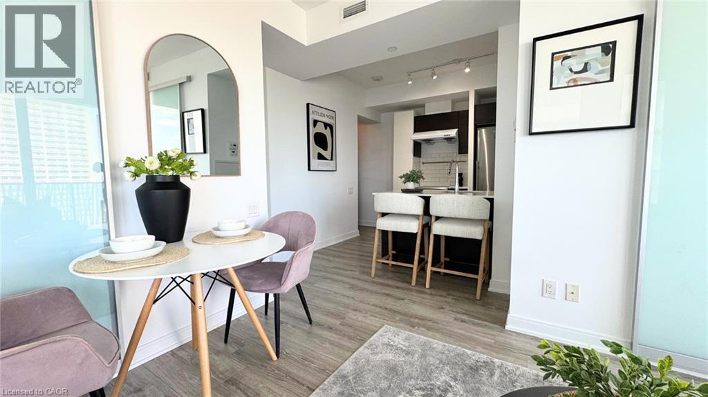 Photo 14 of 42 Charles Street E Unit 2409, Toronto ON