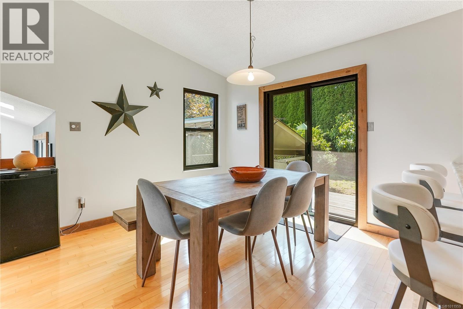 Photo 12 of 3372 Mary Anne Cres, Colwood BC