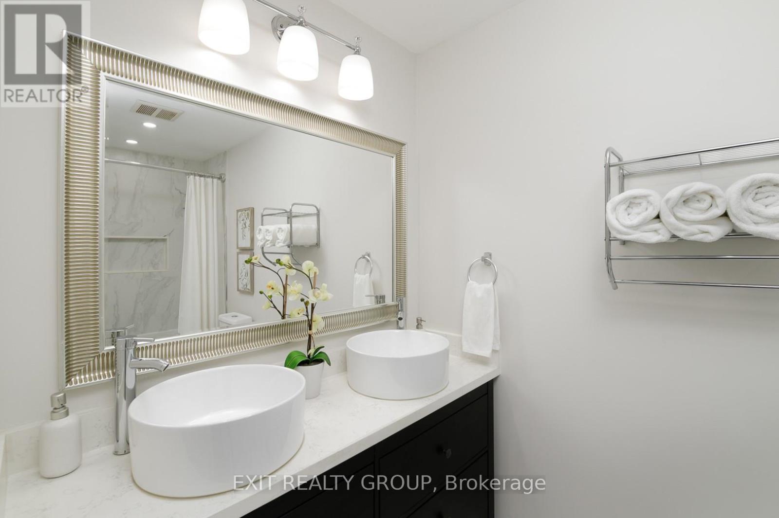 Photo 26 of 765 Hampton Court, Pickering ON