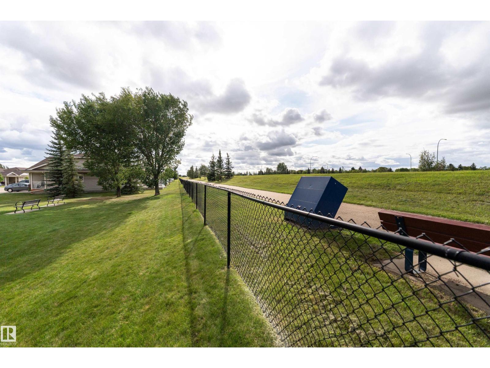 Photo 22 of 403 8702 Southfort Dr, Fort Saskatchewan AB