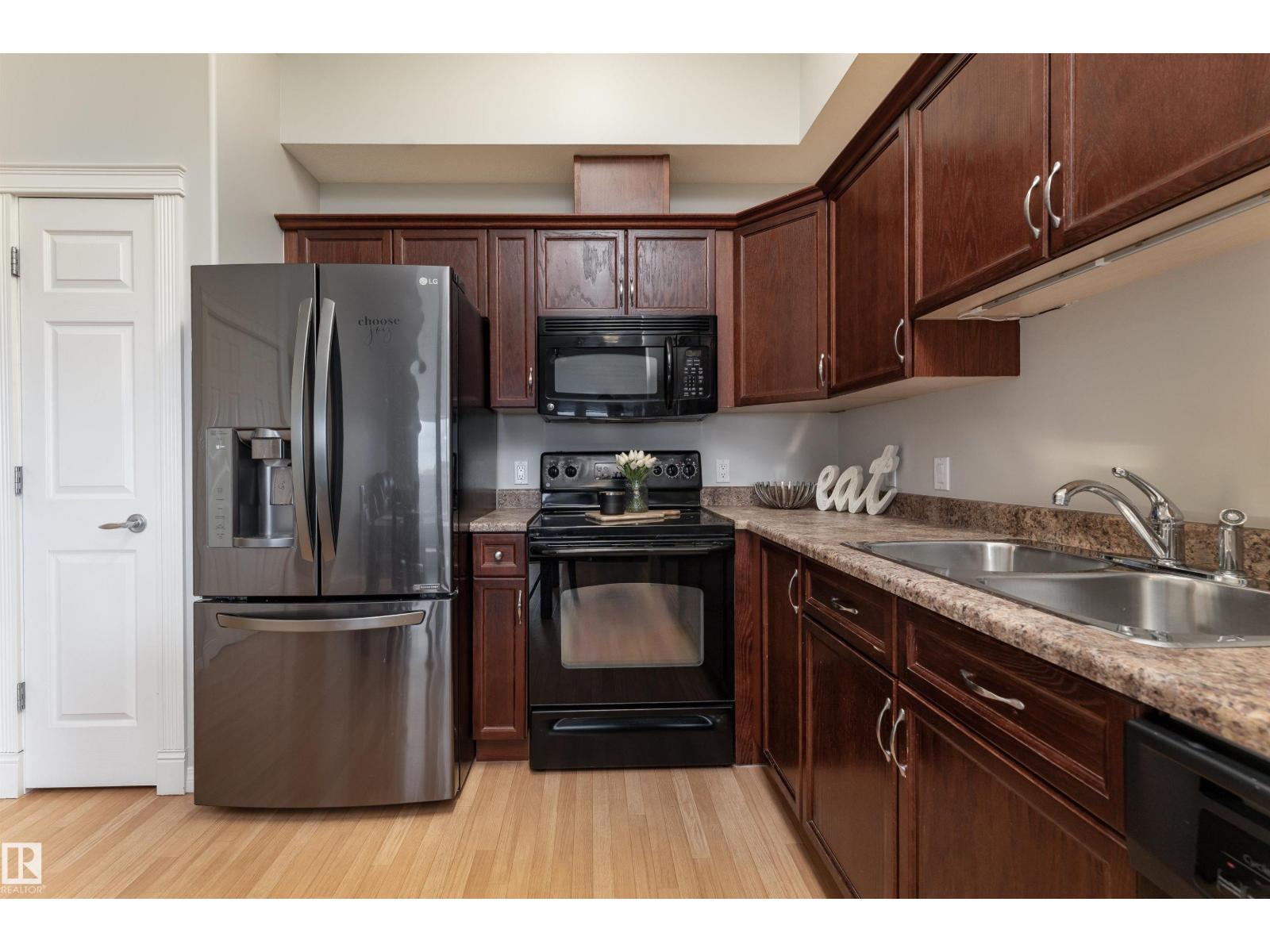 Photo 11 of 403 8702 Southfort Dr, Fort Saskatchewan AB
