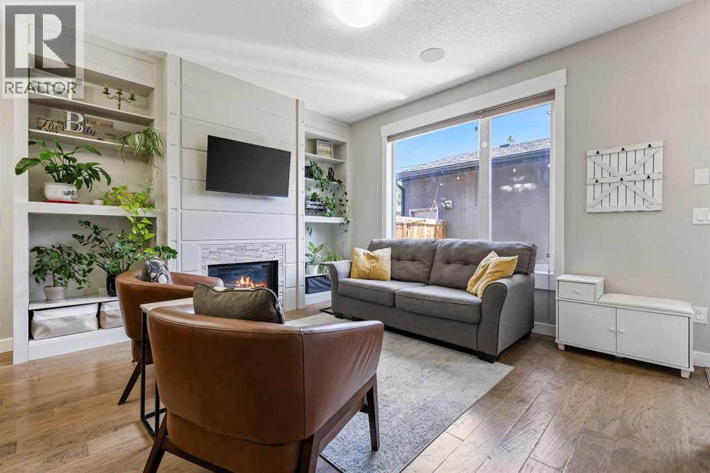 Photo 13 of 2 4728 17 Avenue Nw, Calgary AB