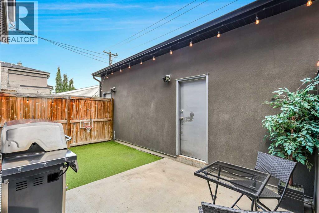 Photo 36 of 2 4728 17 Avenue Nw, Calgary AB