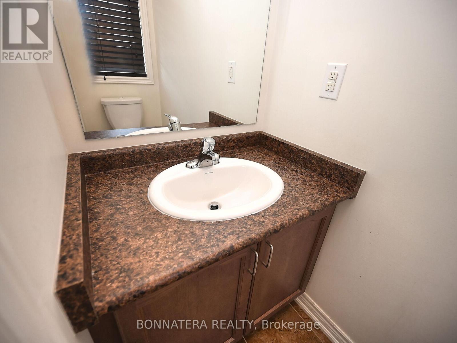 Photo 26 of 5679 Ethan Drive, Mississauga ON