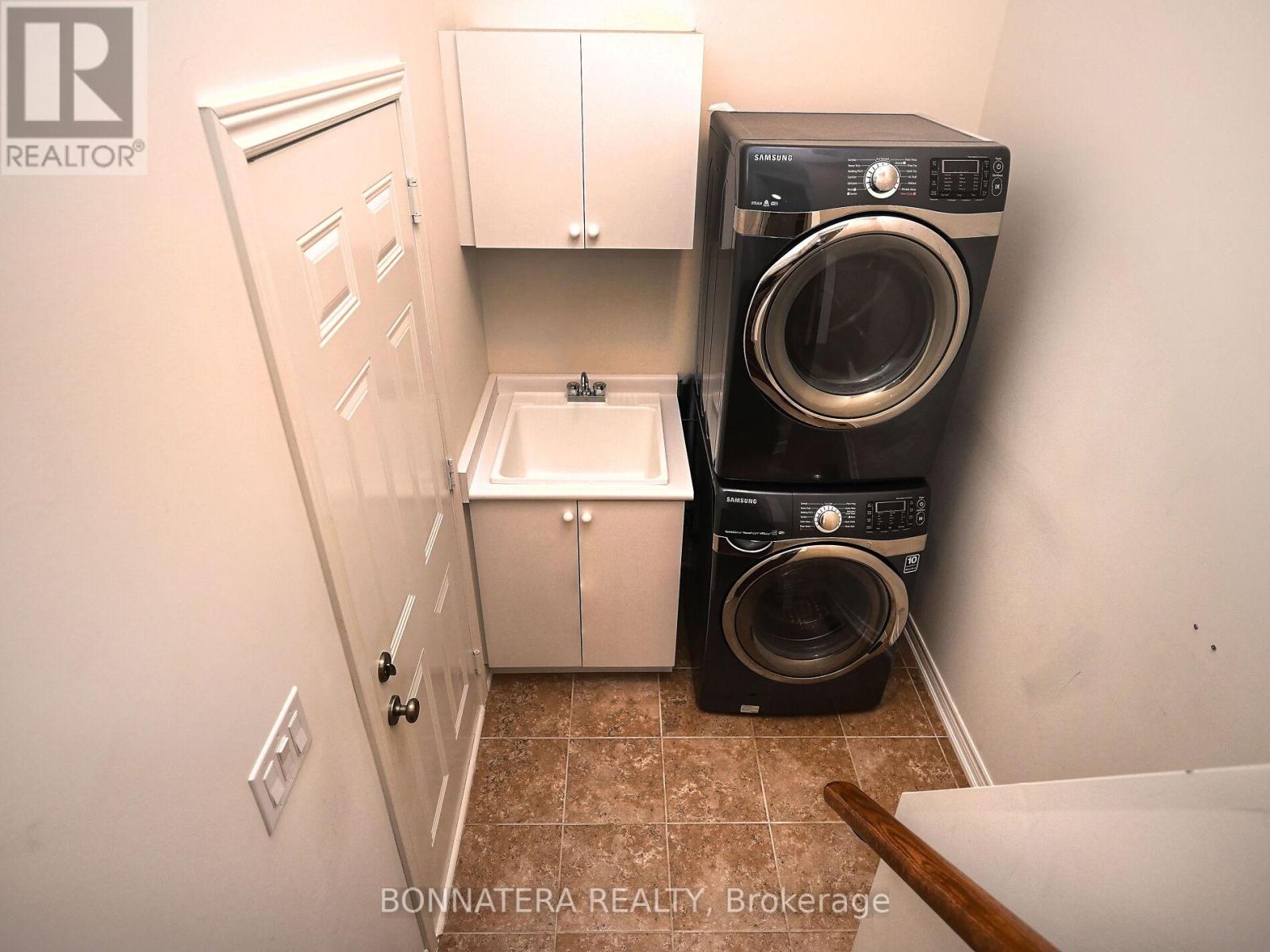 Photo 27 of 5679 Ethan Drive, Mississauga ON