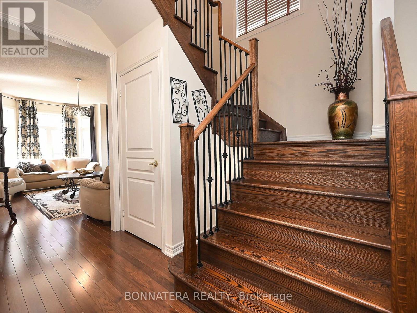 Photo 28 of 5679 Ethan Drive, Mississauga ON