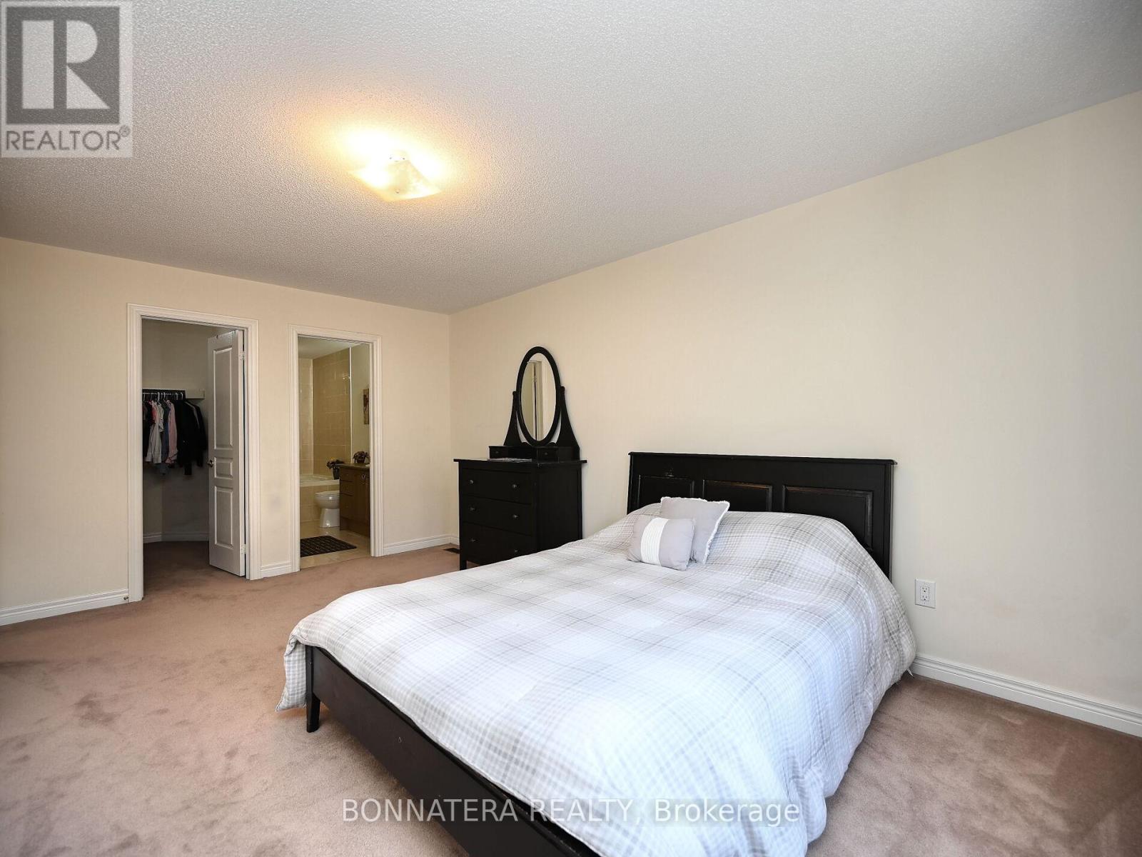 Photo 30 of 5679 Ethan Drive, Mississauga ON