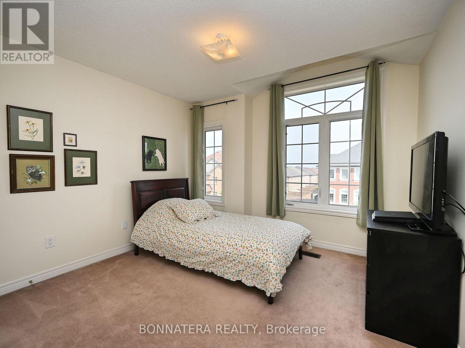 Photo 32 of 5679 Ethan Drive, Mississauga ON