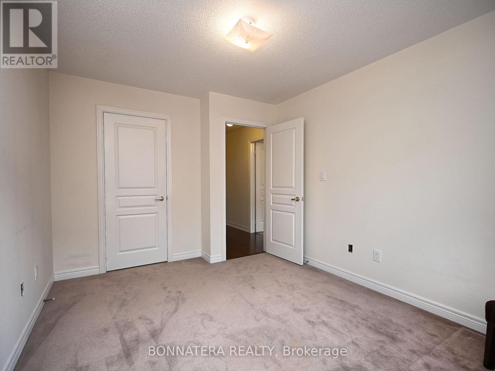Photo 37 of 5679 Ethan Drive, Mississauga ON