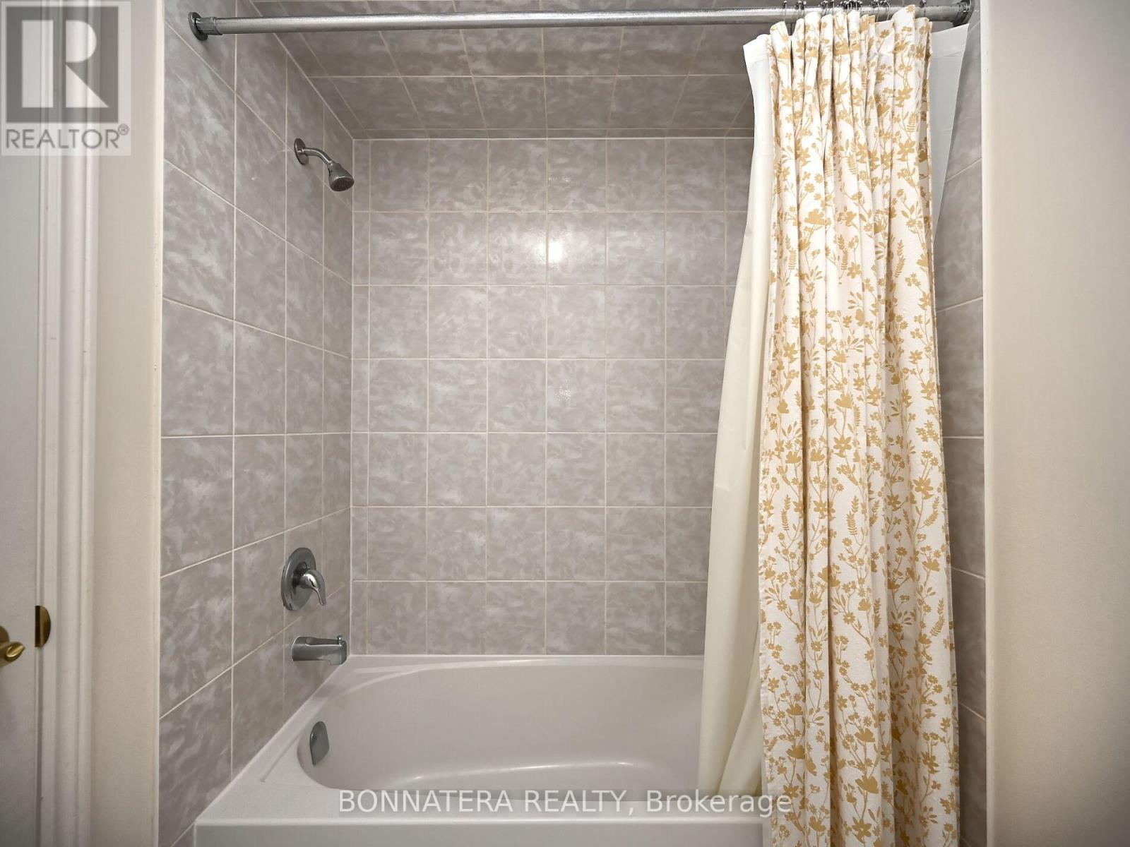 Photo 42 of 5679 Ethan Drive, Mississauga ON