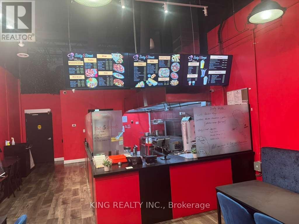 Photo 3 of 75 100 Maritime Ontario Boulevard, Brampton ON