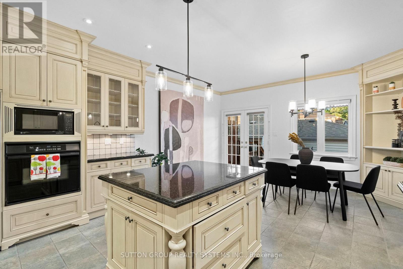 Photo 14 of 45 Algarve Crescent, Toronto ON