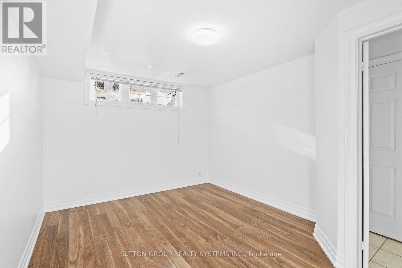 Photo 40 of 45 Algarve Crescent, Toronto ON