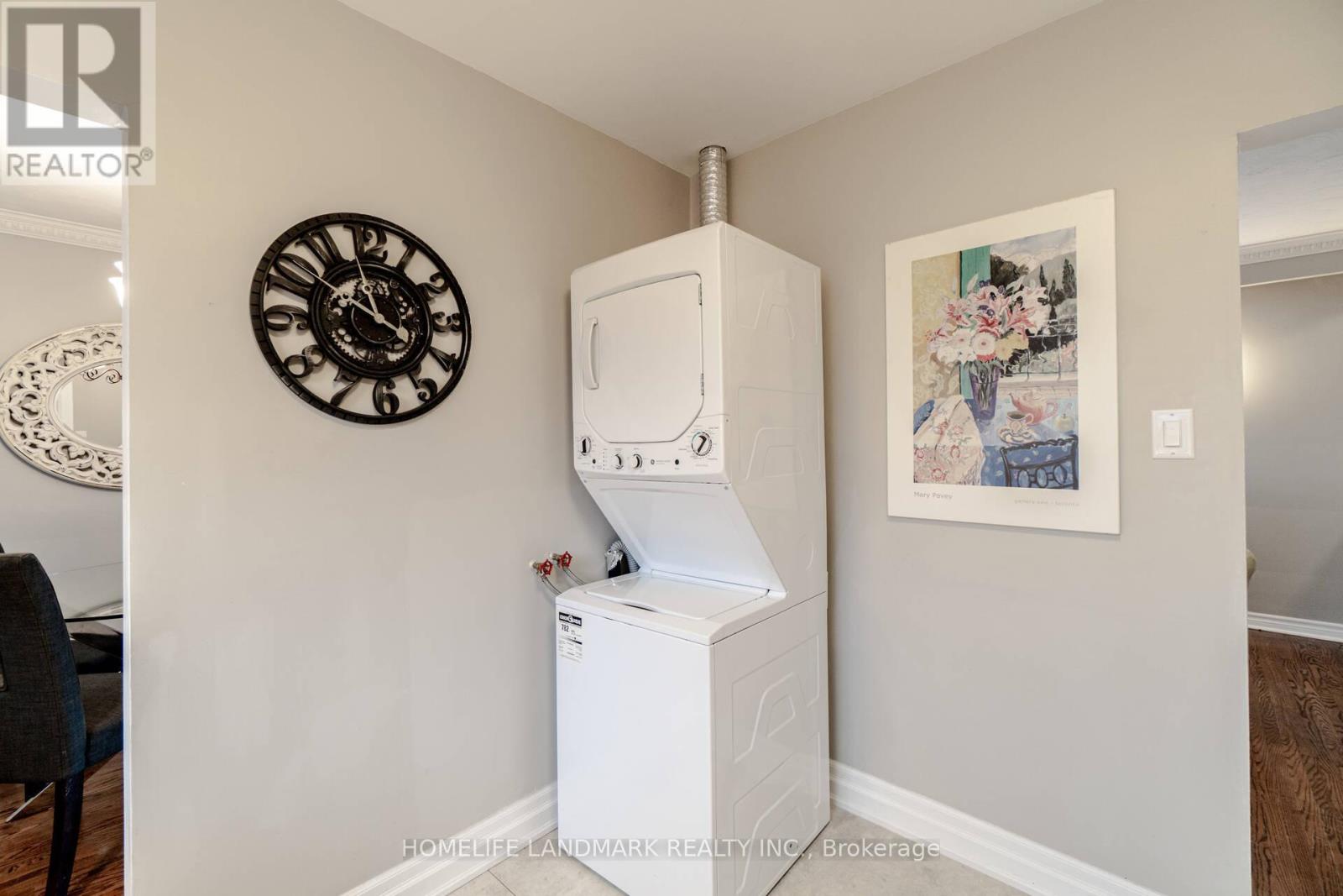 Photo 18 of Upper 640 Netherton Crescent, Mississauga ON