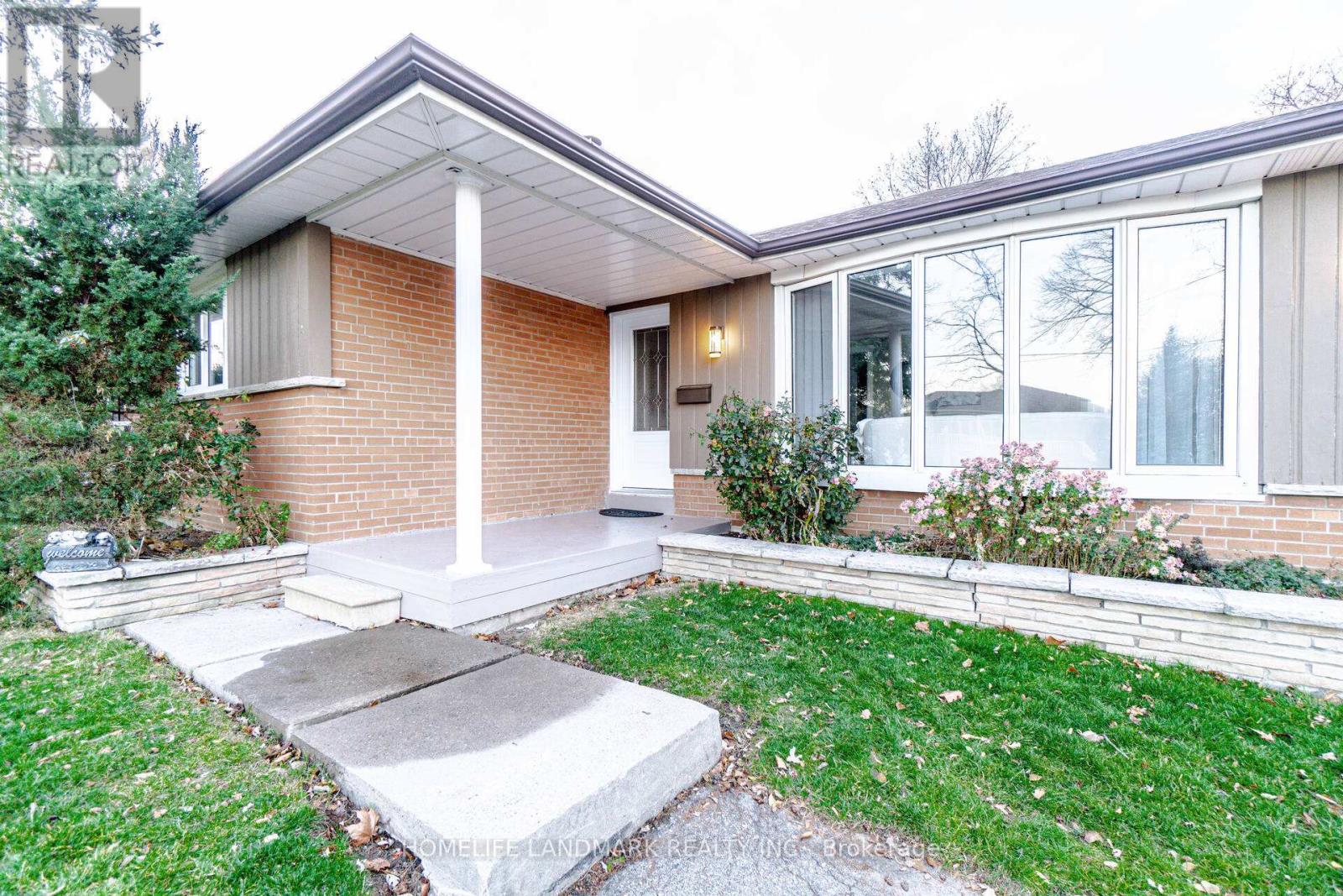Photo 1 of Upper 640 Netherton Crescent, Mississauga ON