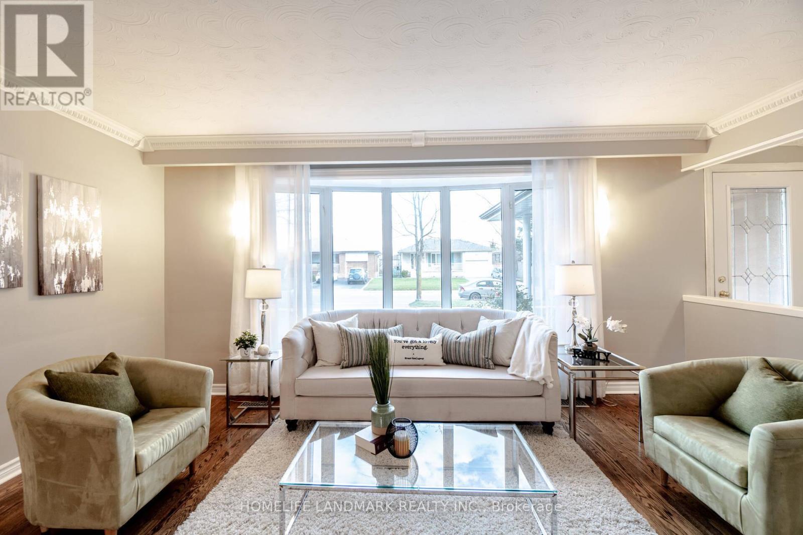 Photo 3 of Upper 640 Netherton Crescent, Mississauga ON