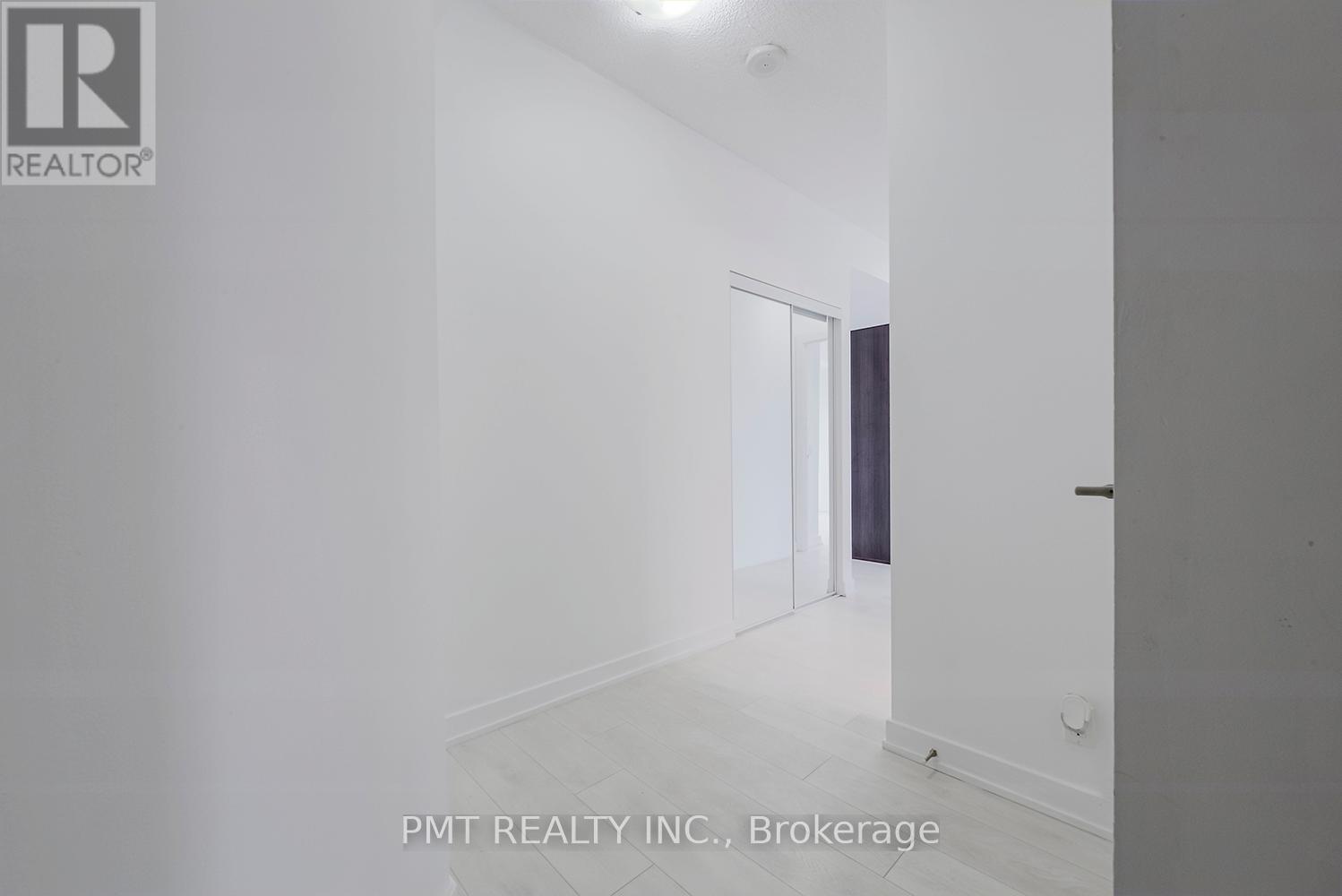 Photo 4 of 3902 2220 Lake Shore Boulevard W, Toronto ON