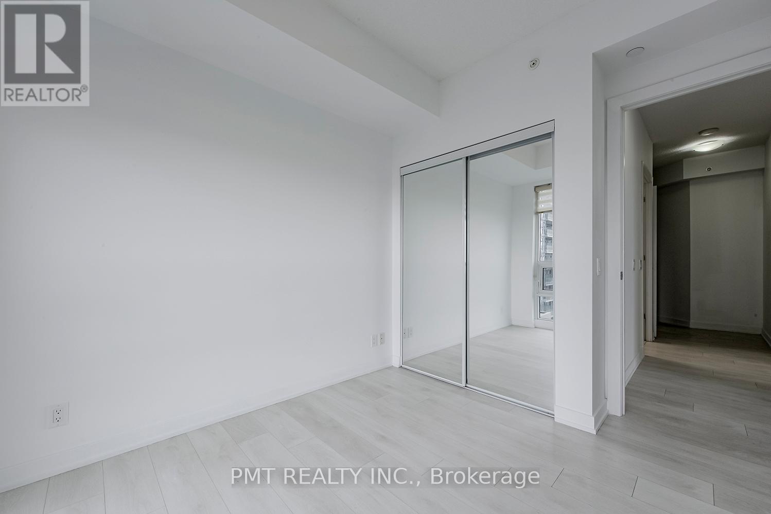 Photo 5 of 3902 2220 Lake Shore Boulevard W, Toronto ON