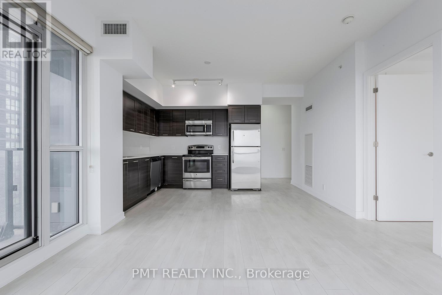 Photo 15 of 3902 2220 Lake Shore Boulevard W, Toronto ON