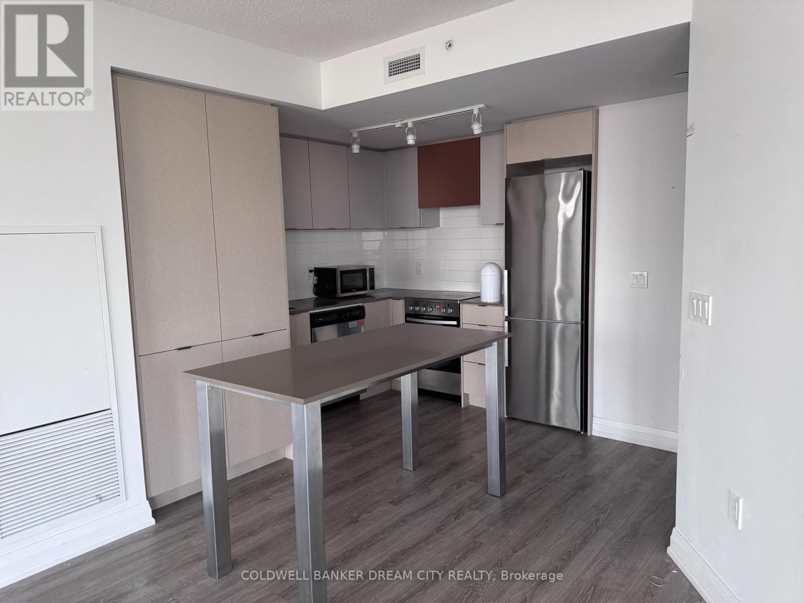 Photo 7 of 2708 30 Gibbs Road, Toronto ON