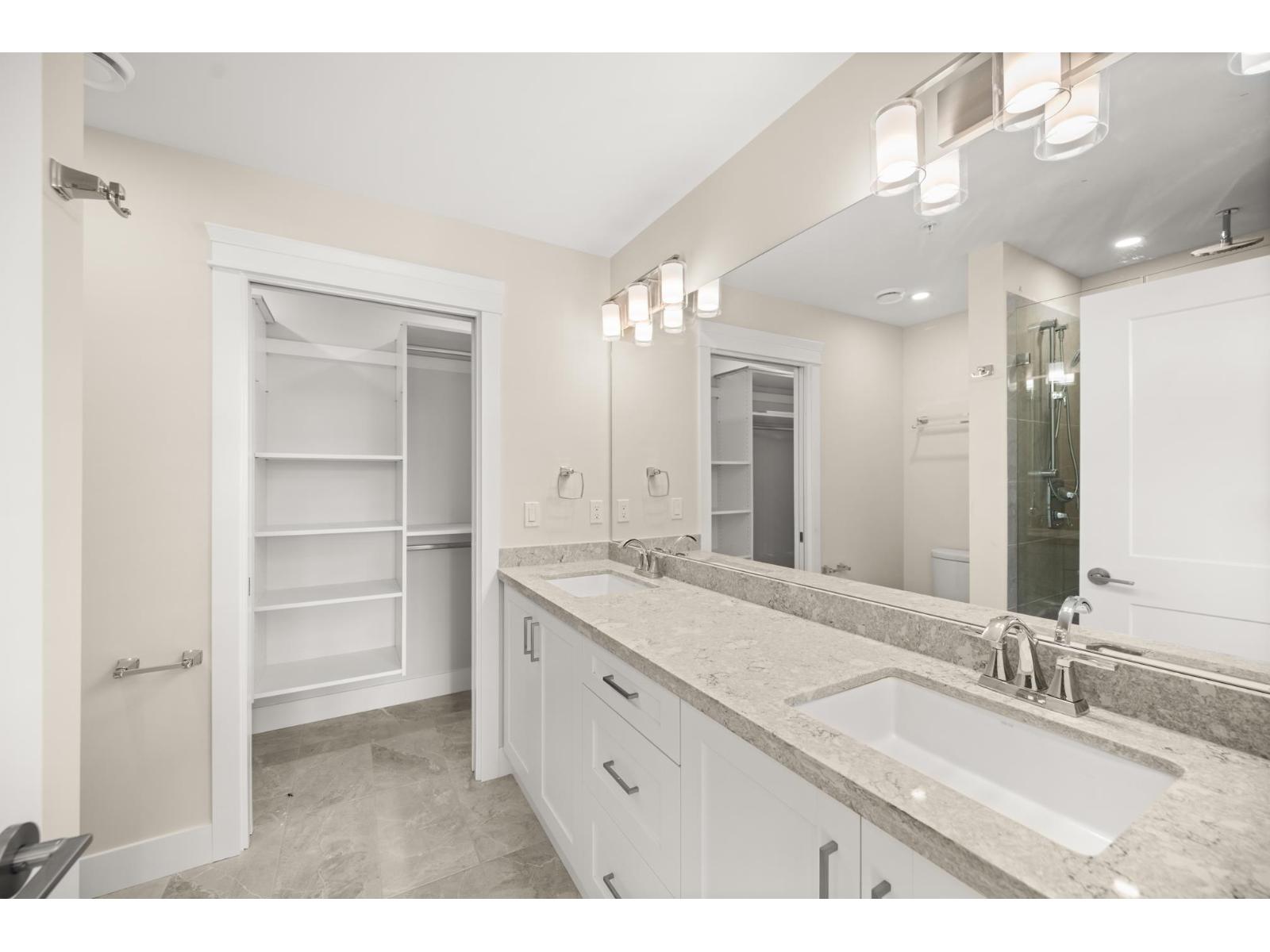 Photo 17 of 209 20926 83 Avenue, Langley BC