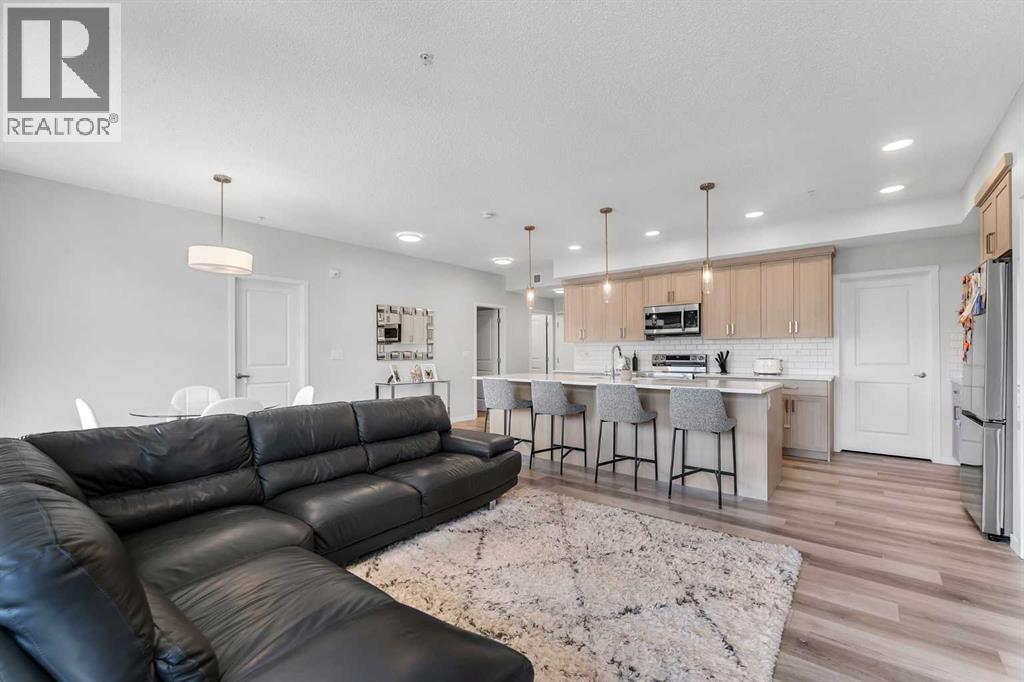 Photo 15 of 1311 33 Carringham Gate Nw, Calgary AB
