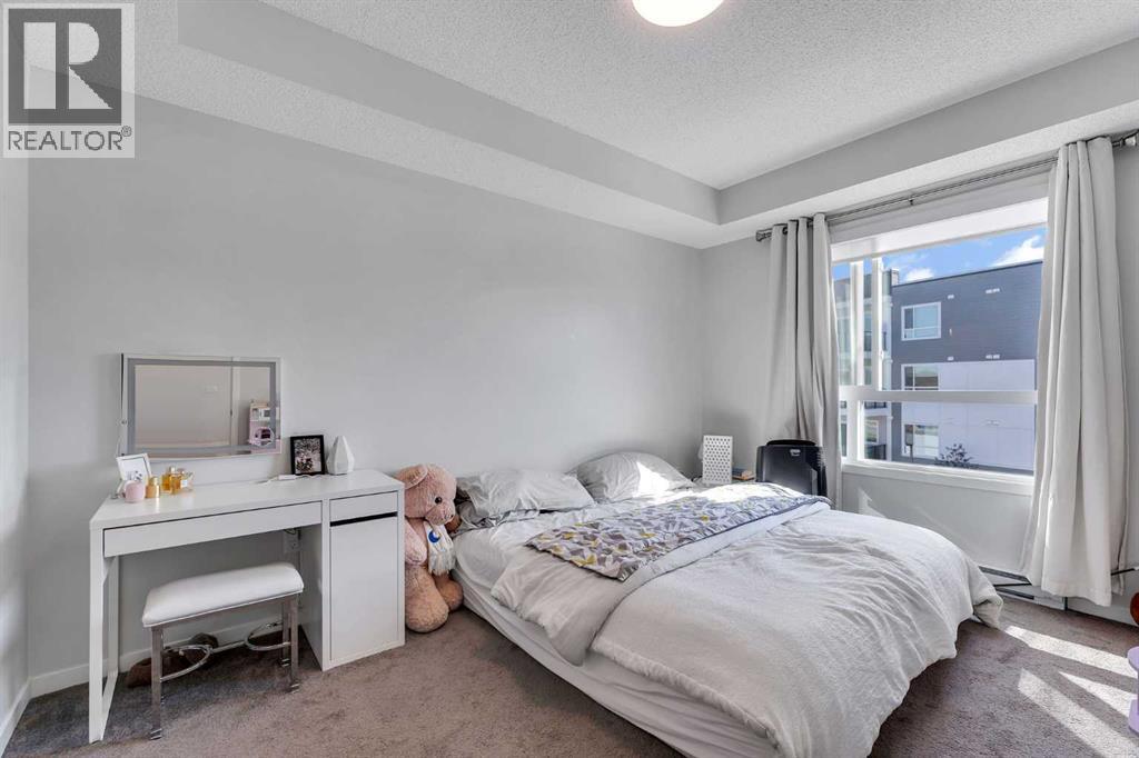 Photo 16 of 1311 33 Carringham Gate Nw, Calgary AB