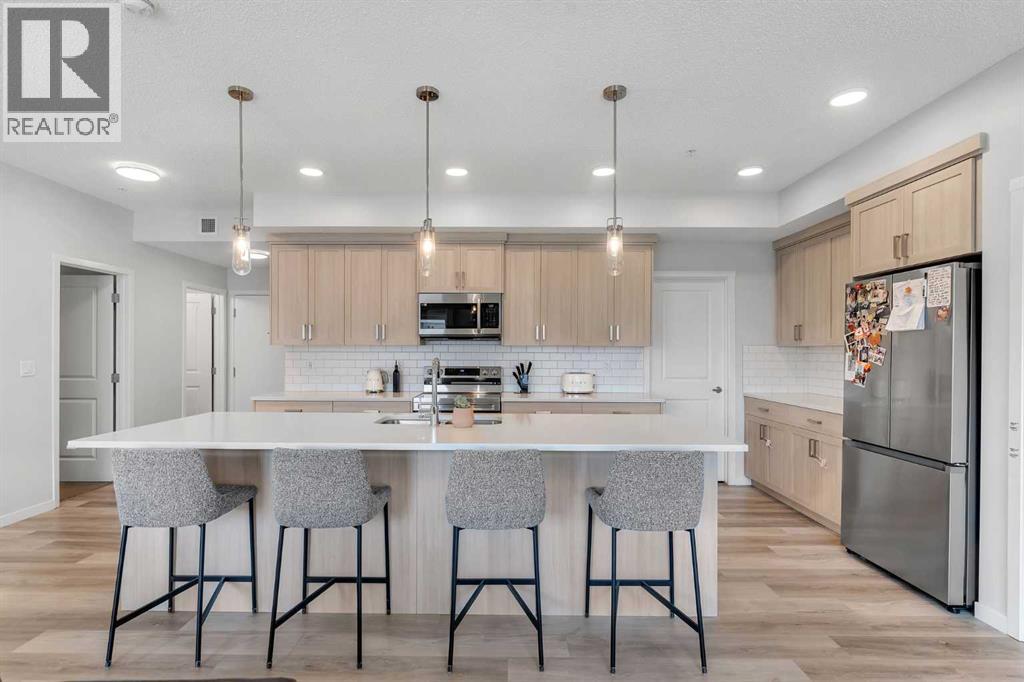 Photo 6 of 1311 33 Carringham Gate Nw, Calgary AB