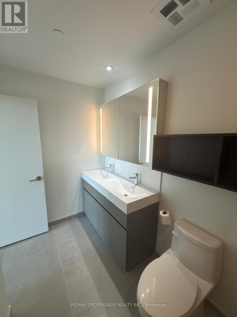 Photo 3 of 3304 39 Mary Street, Barrie ON