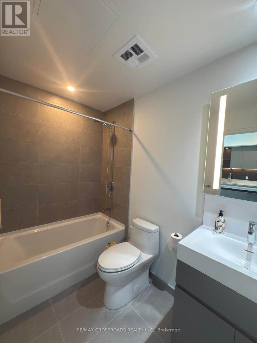 Photo 2 of 3304 39 Mary Street, Barrie ON