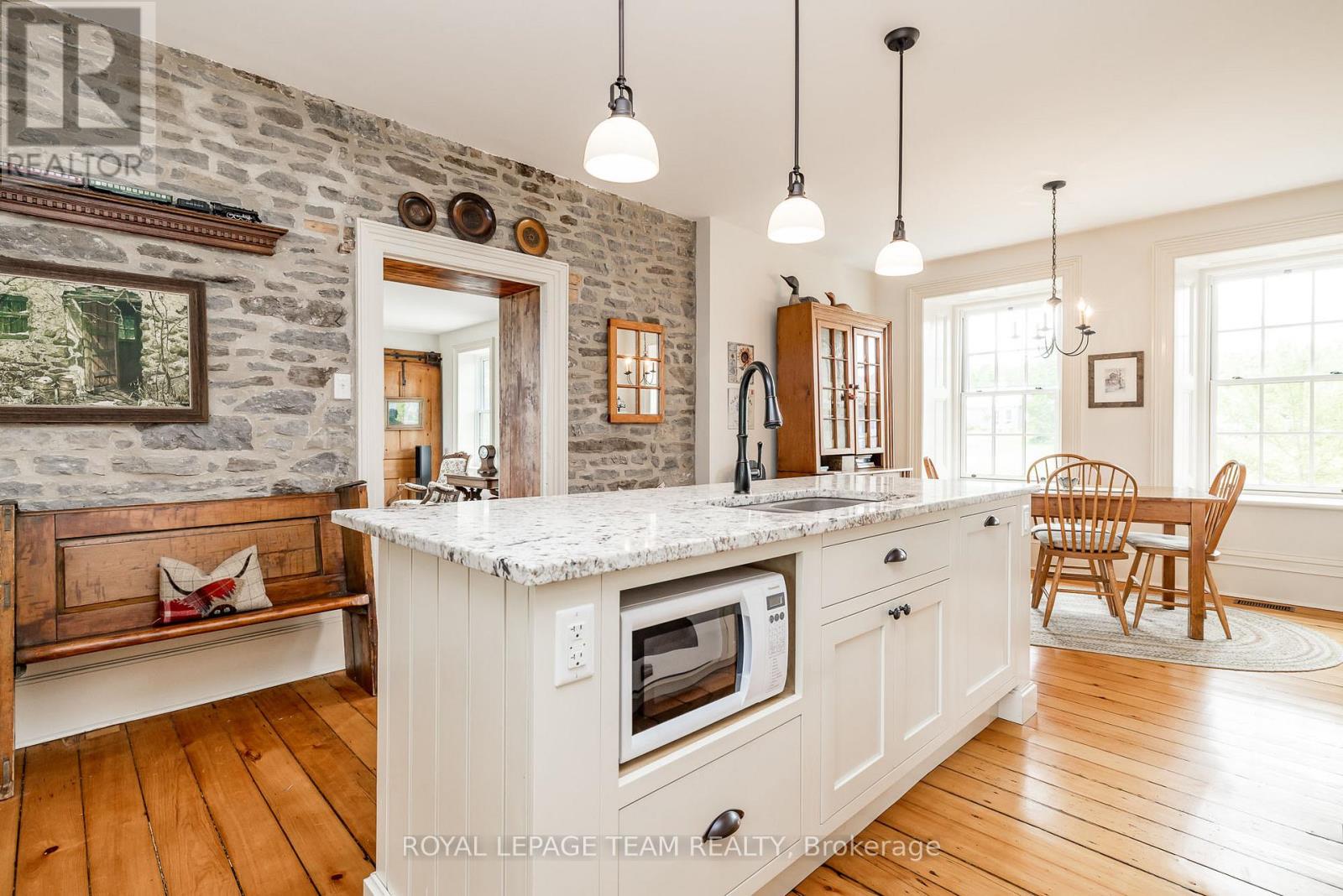 Photo 32 of 437 County 23 Road, Merrickvillewolford ON