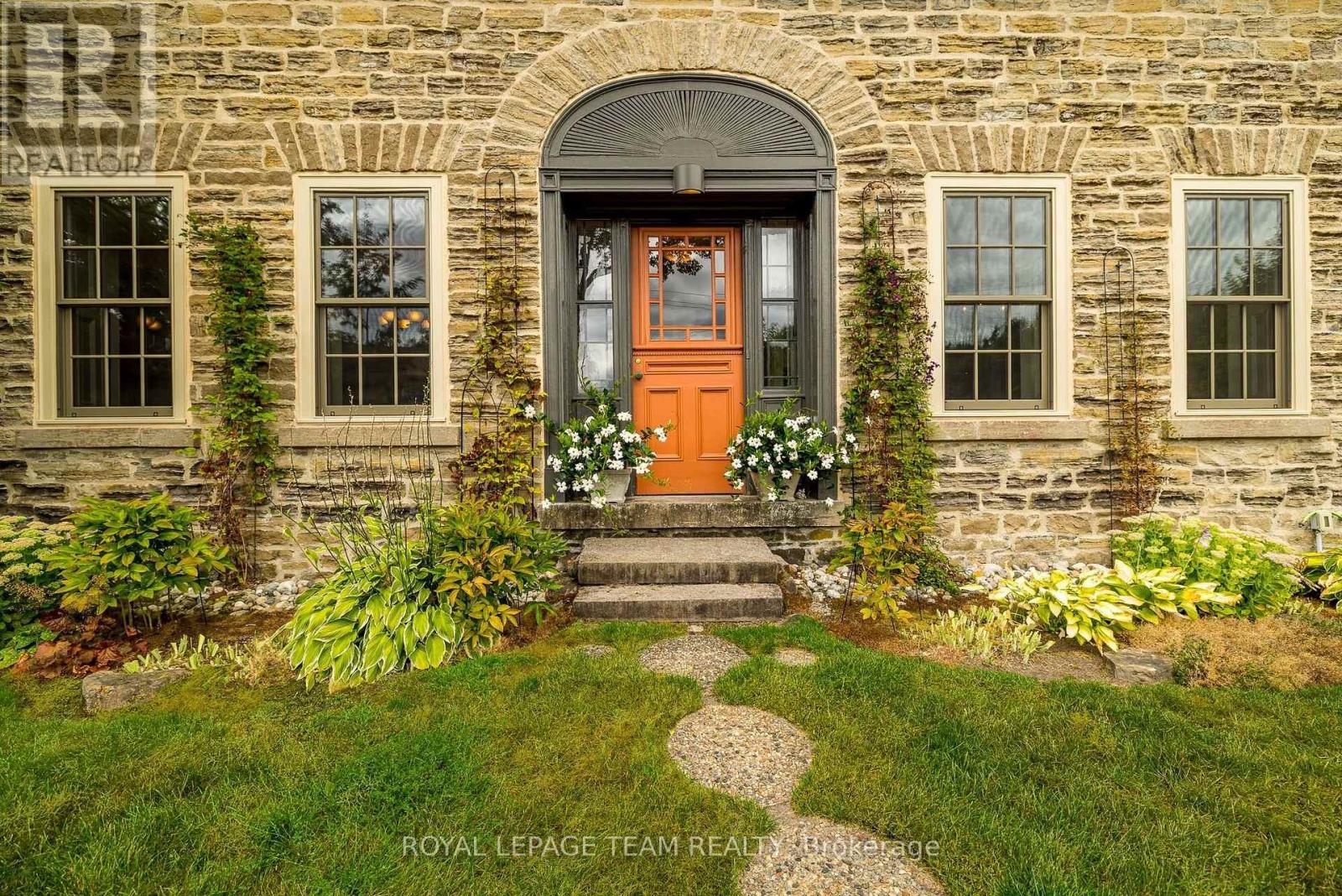 Photo 7 of 437 County 23 Road, Merrickvillewolford ON