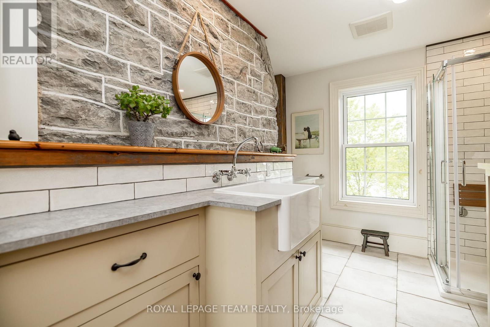 Photo 24 of 437 County 23 Road, Merrickvillewolford ON