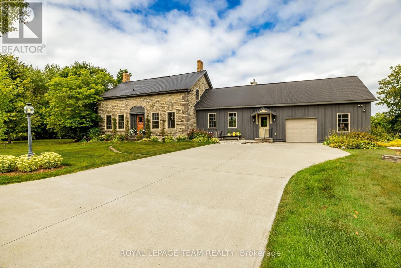 Photo 28 of 437 County 23 Road, Merrickvillewolford ON
