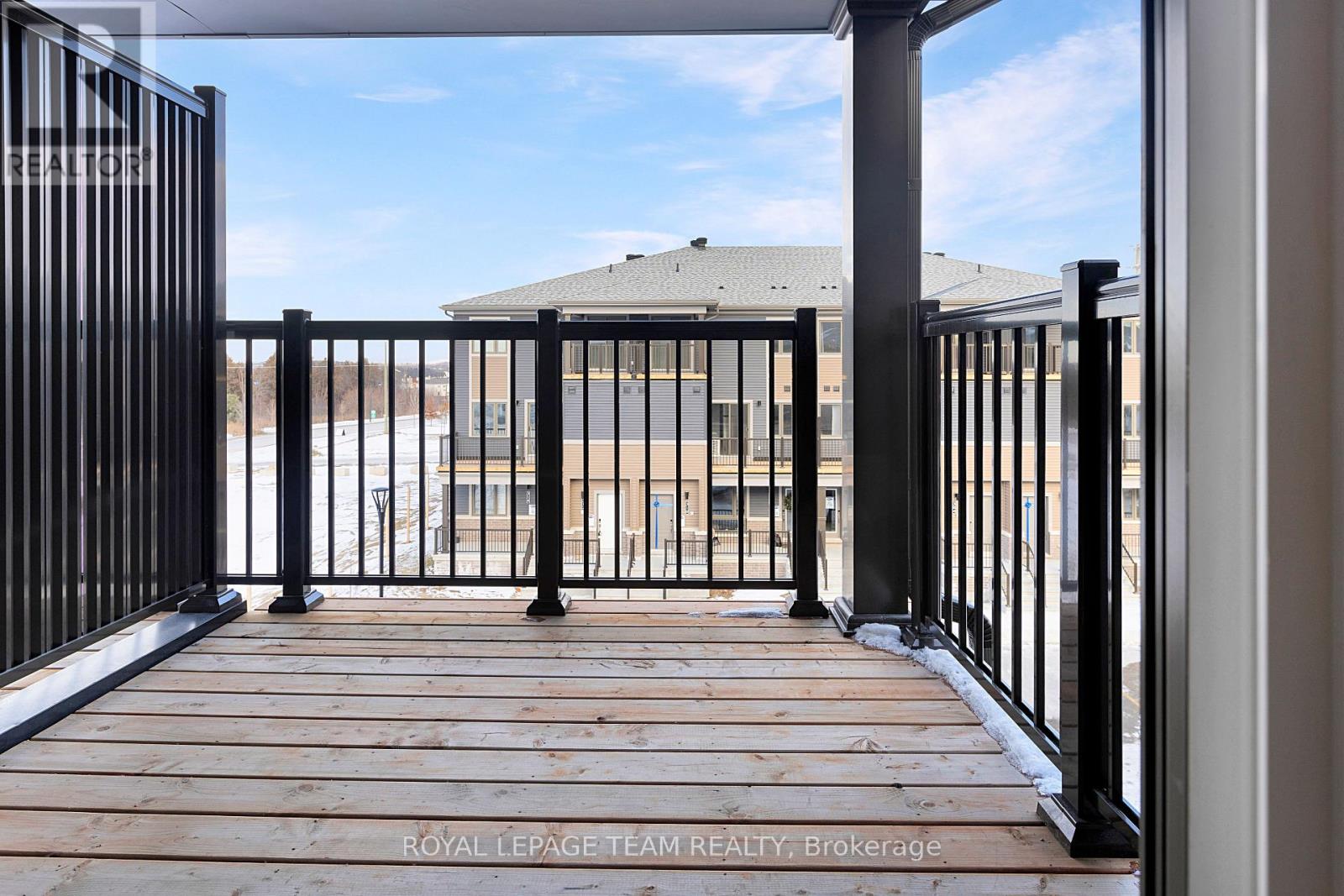 Photo 3 of 212 Parnian Pvt, Ottawa ON