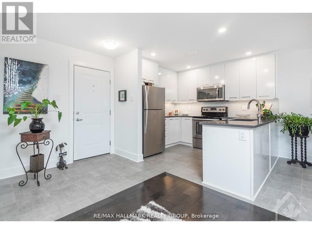 Photo 8 of 10 340 Tribeca Private, Ottawa ON