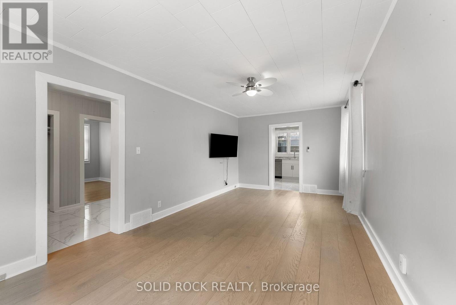 Photo 3 of 60 Hugh Street S, Arnprior ON