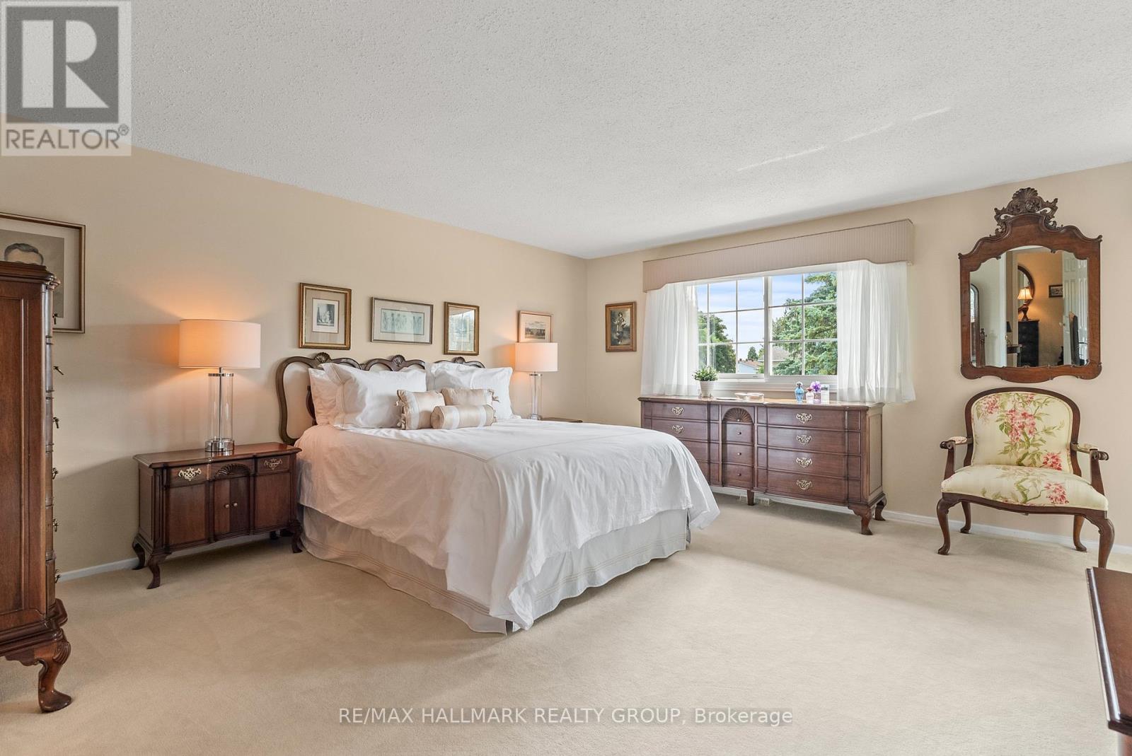 Photo 46 of 52 Knollsbrook Drive, Ottawa ON