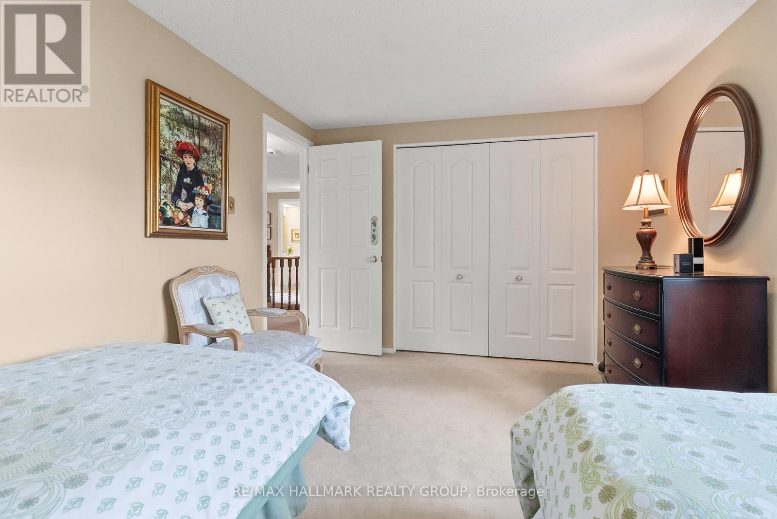 Photo 28 of 52 Knollsbrook Drive, Ottawa ON