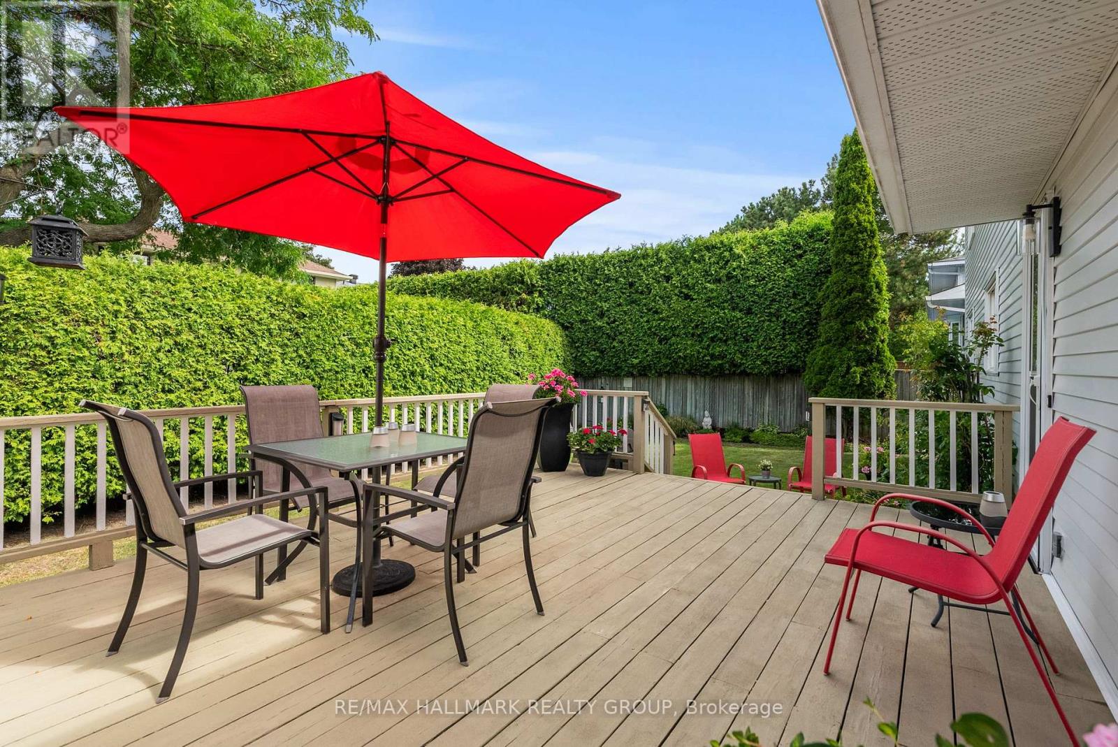 Photo 7 of 52 Knollsbrook Drive, Ottawa ON